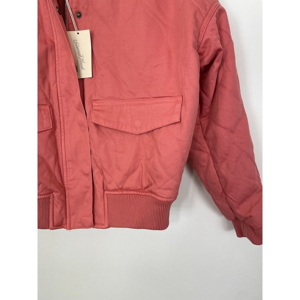 Universal Thread Women's Bomber Jacket XS Pink Zip Puffer Quilted Pockets New - Picture 4 of 9
